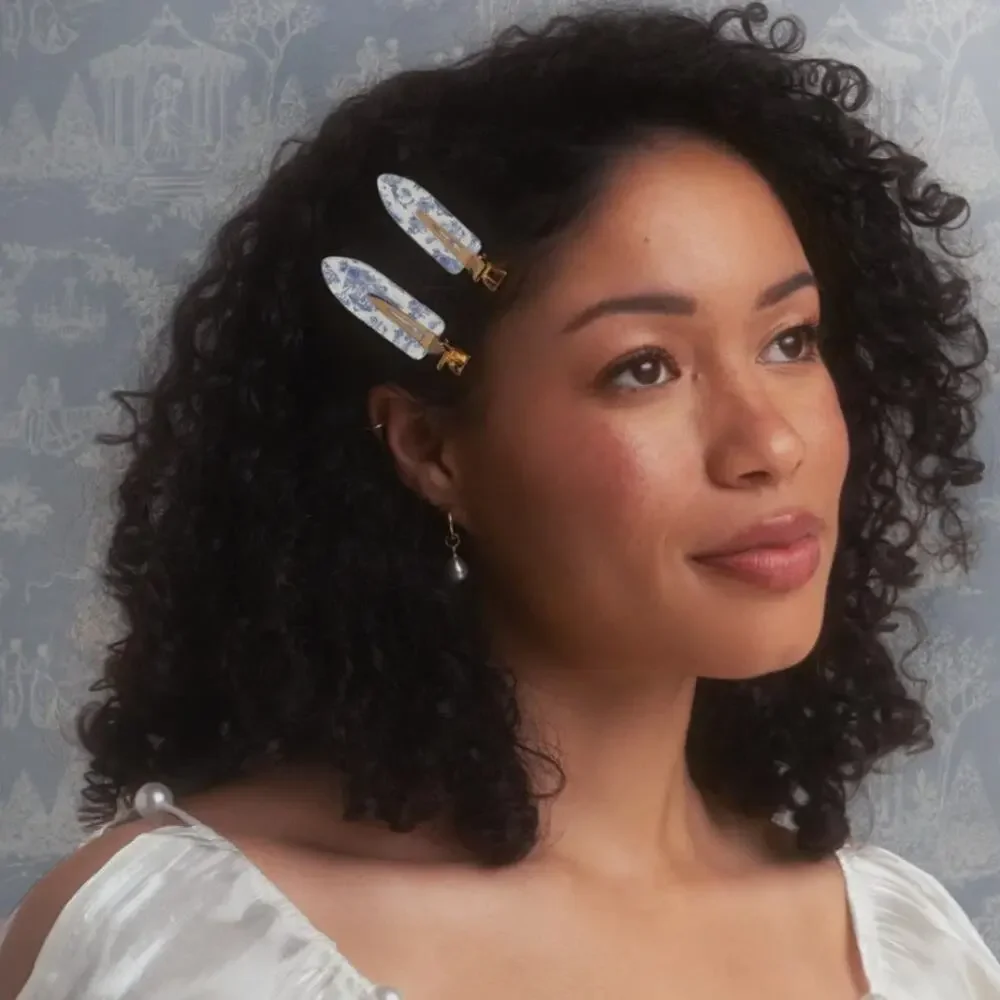 Bridgerton x Kitsch $34 Creaseless Clips in Toile in Bloom